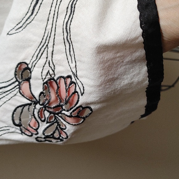 VTG Signature By Robbie Bee Embroidered Swing Skirt Black White Linen Mix Sz 6P - Picture 4 of 14